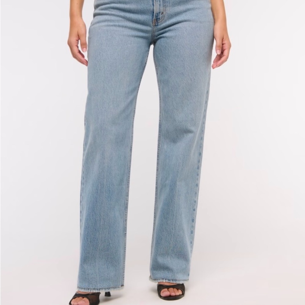 The 90s Relaxed Jean